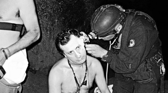 Sargento Ríos revisó los tímpanos a cada uno de los mineros