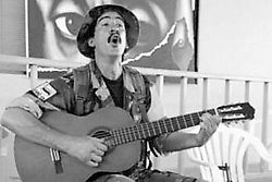 julian_conrado_blanco_y_negro_p