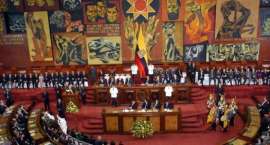 ecuadorparlamento1345209979