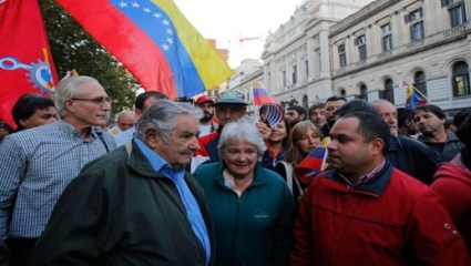 marchamujica2.jpg_1018104029