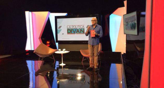 olitica_divan1450417512