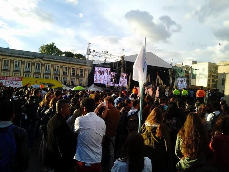 concentracion_por_paz_plaza_bolivar-2
