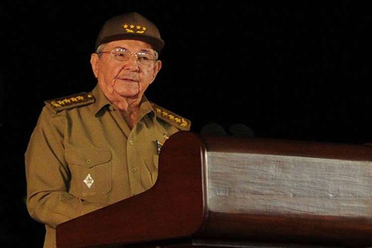 raul-castro-dis