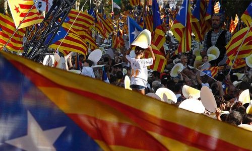 cataluxaaaaa.jpg_825434843